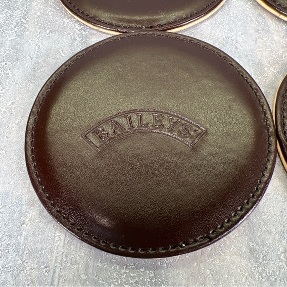 Vintage Advertising Baileys Set Of 4 Drink Coasters Faux Leather Brown / Beige - Picture 2 of 5
